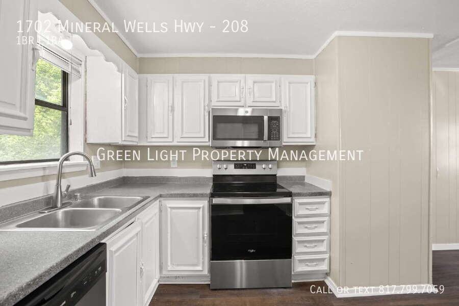 1702 Mineral Wells Hwy #208 - Photo 6 of 11