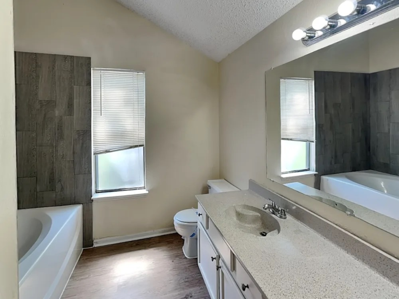 4110 Devon Ct - Photo 7 of 14