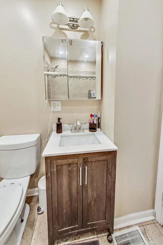 2541 N Hamlin Ave #1 - Photo 7 of 13