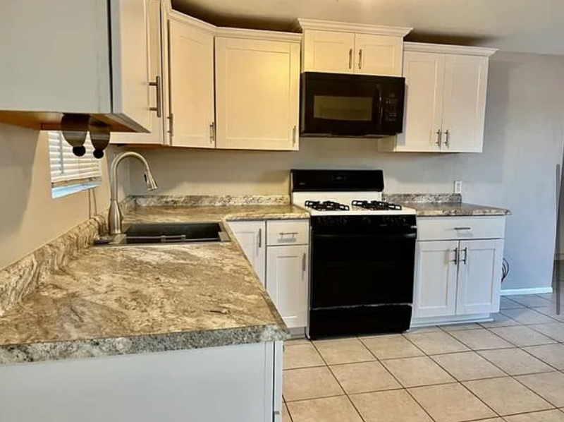 1745 Warnock Dr #A - Photo 3 of 8