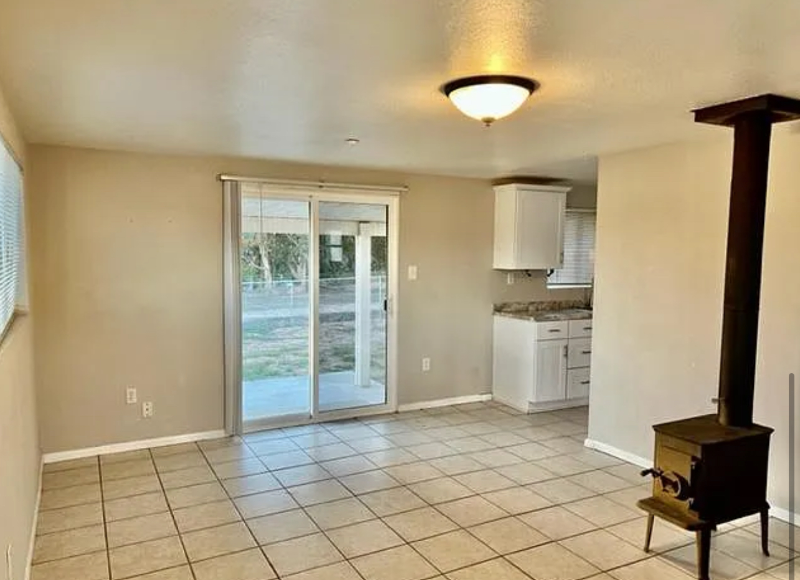 1745 Warnock Dr #A - Photo 4 of 8