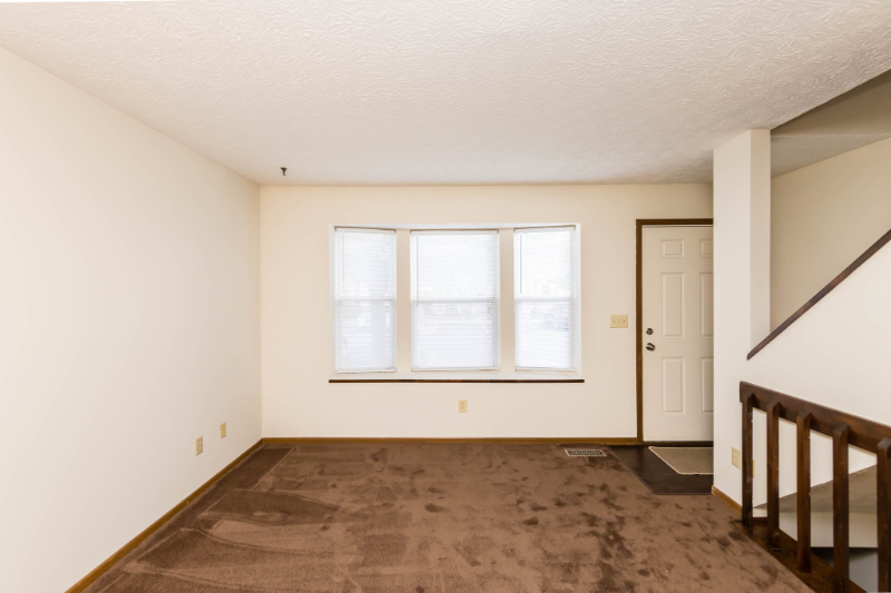 818 Annagladys Dr - Photo 2 of 20