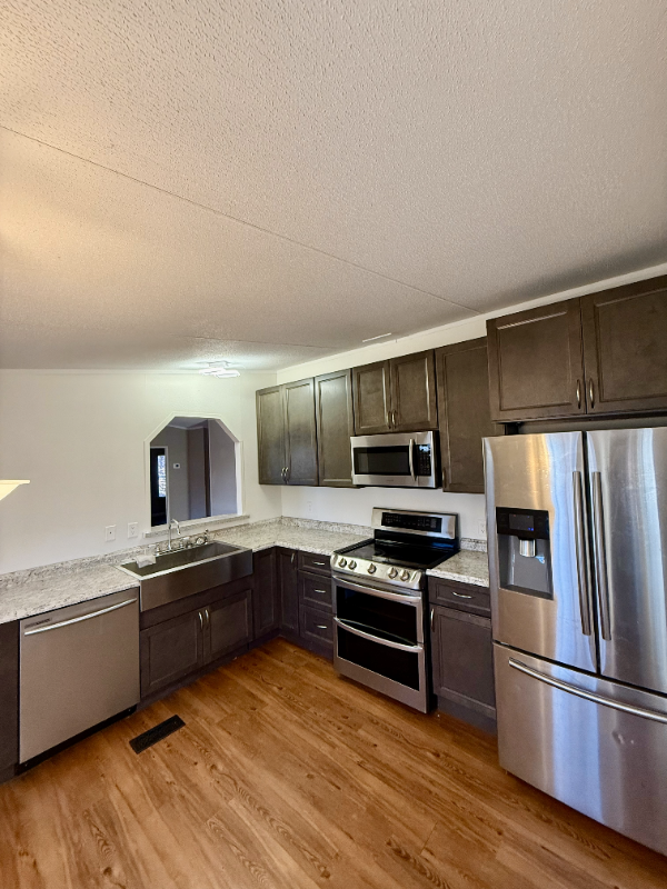 17 Emmy Ln - Photo 2 of 20