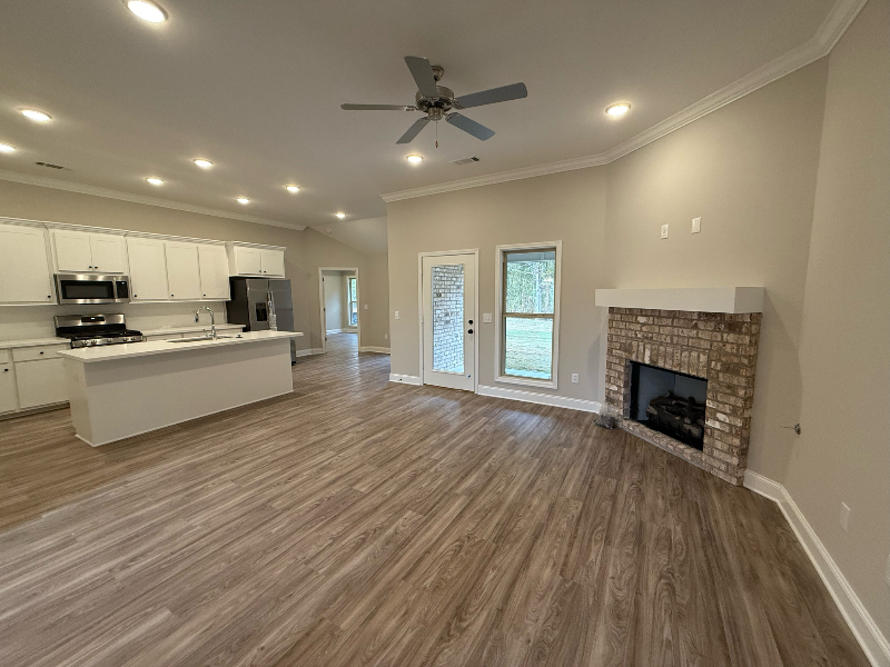 546 Patrick Farms Dr - Photo 3 of 20