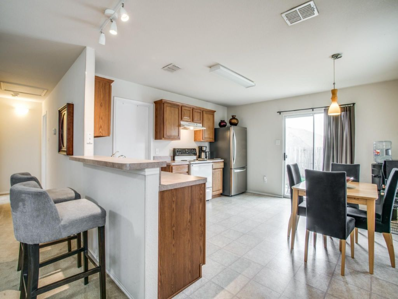 1618 Duet Dr - Photo 4 of 12