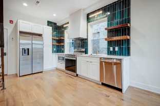 2836 W Diamond St #B207 - Photo 1 of 1