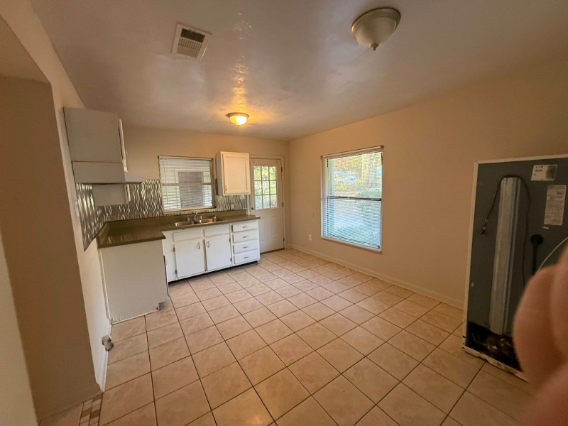 3103 Prospect St - Photo 5 of 14