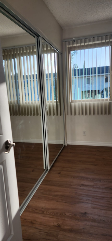 5430 Corteen Pl #25 - Photo 7 of 17