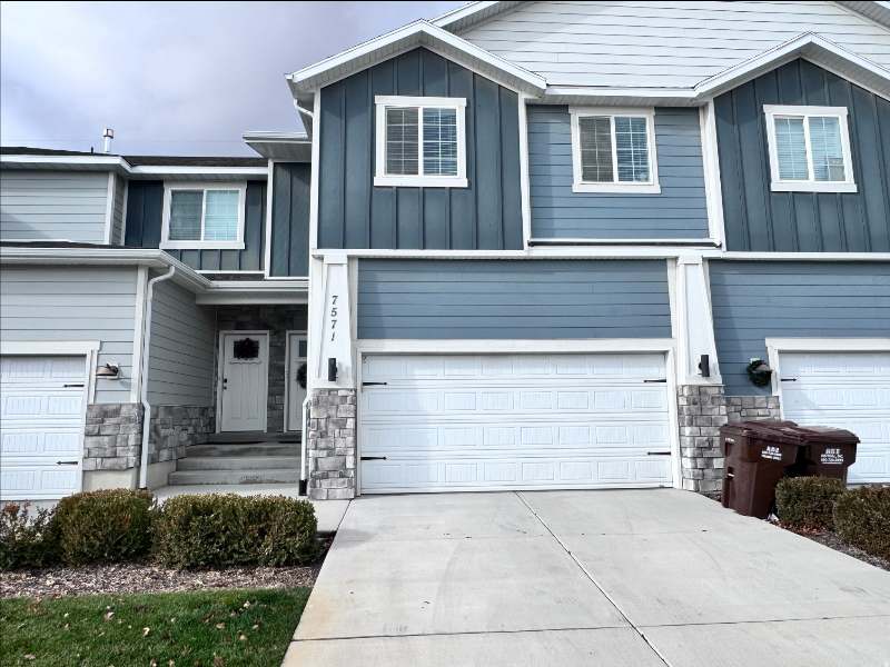 7571 N Cottage Ln - Photo 2 of 20