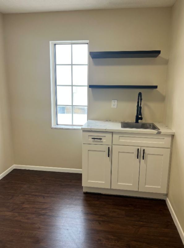 508 E Broad St #1 - Photo 6 of 18