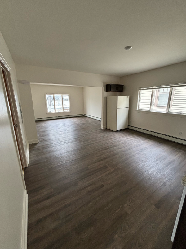 85 Laverack Ave #3 - Photo 4 of 12