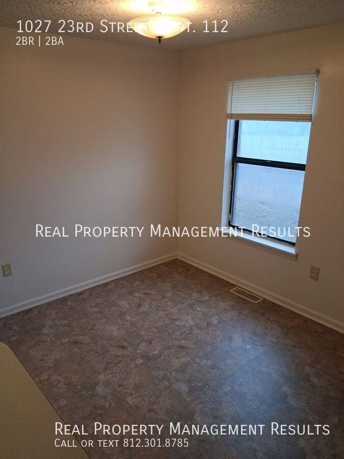 1027 23rd St #112 - Photo 3 of 12