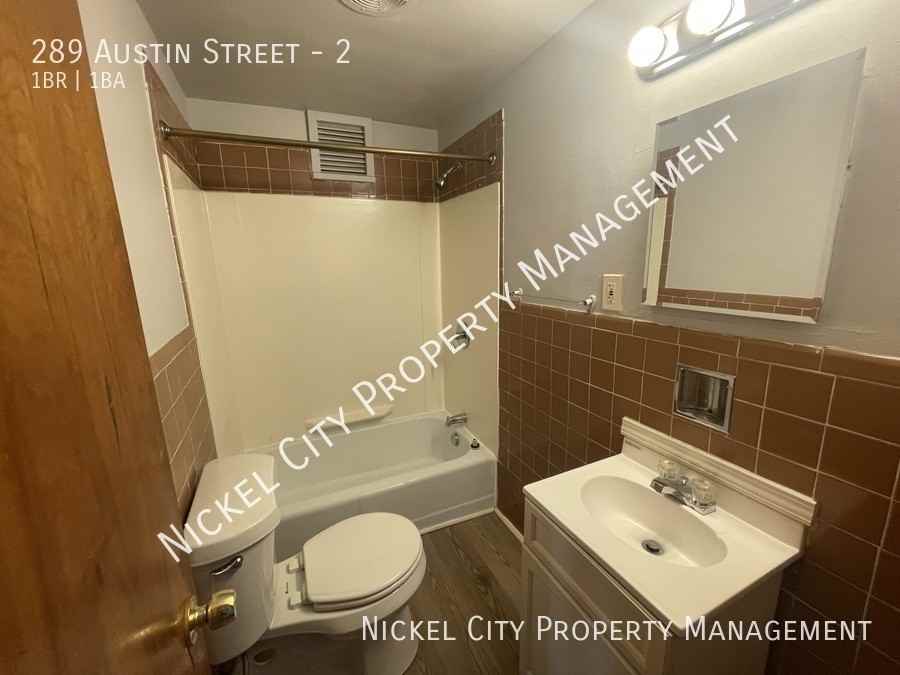 289 Austin St #2 - Photo 3 of 5