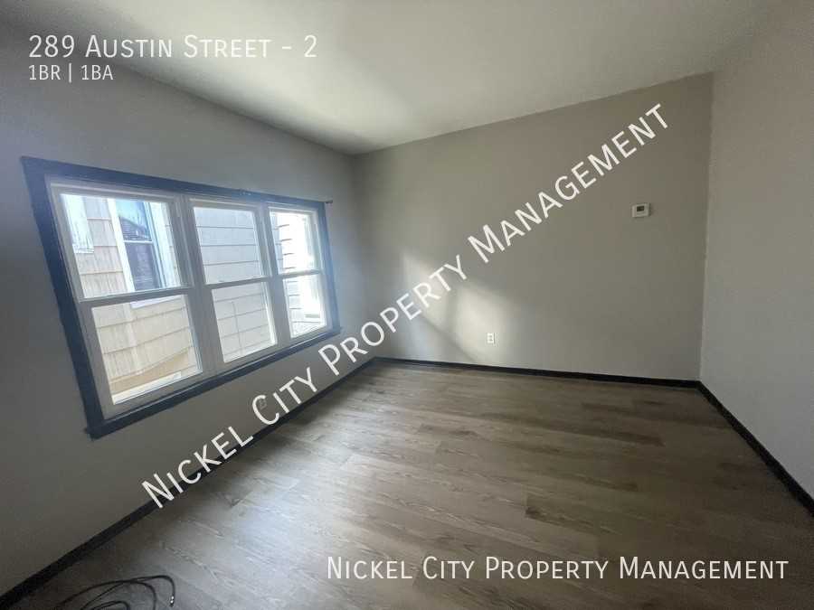 289 Austin St #2 - Photo 4 of 5