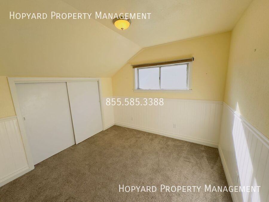 828 5th Ave - Photo 4 of 5