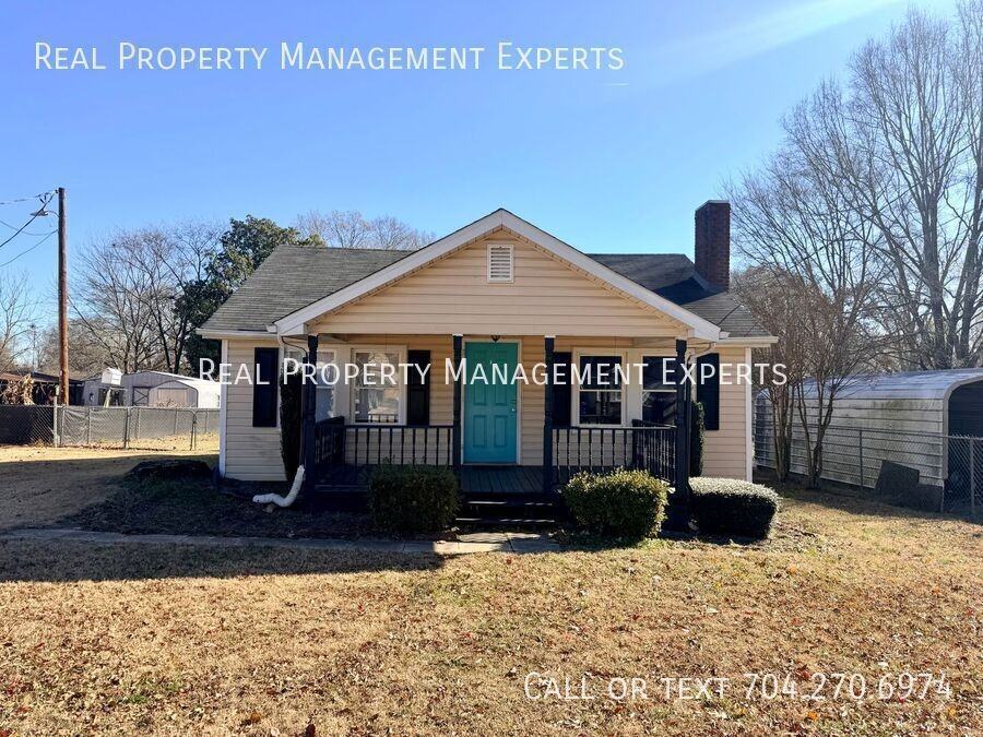 4 Hickory St Sw - Photo 2 of 12