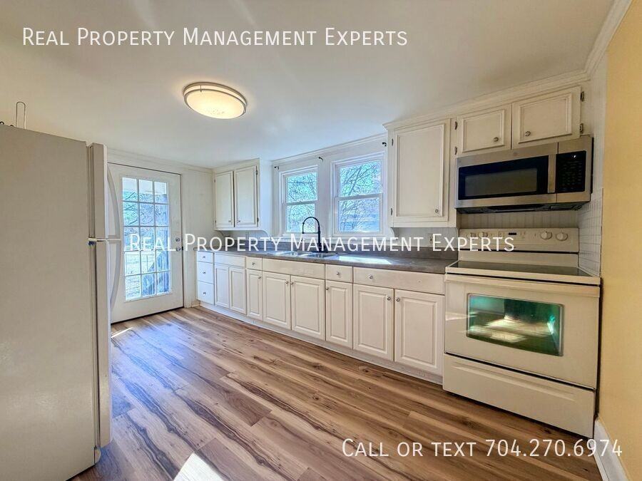 4 Hickory St Sw - Photo 4 of 12