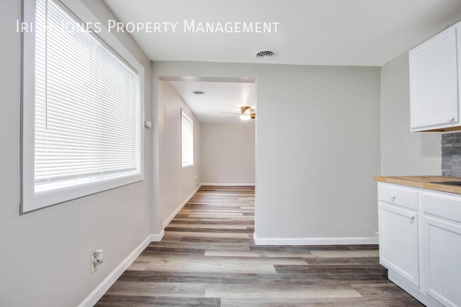 94 Edson St - Photo 3 of 11