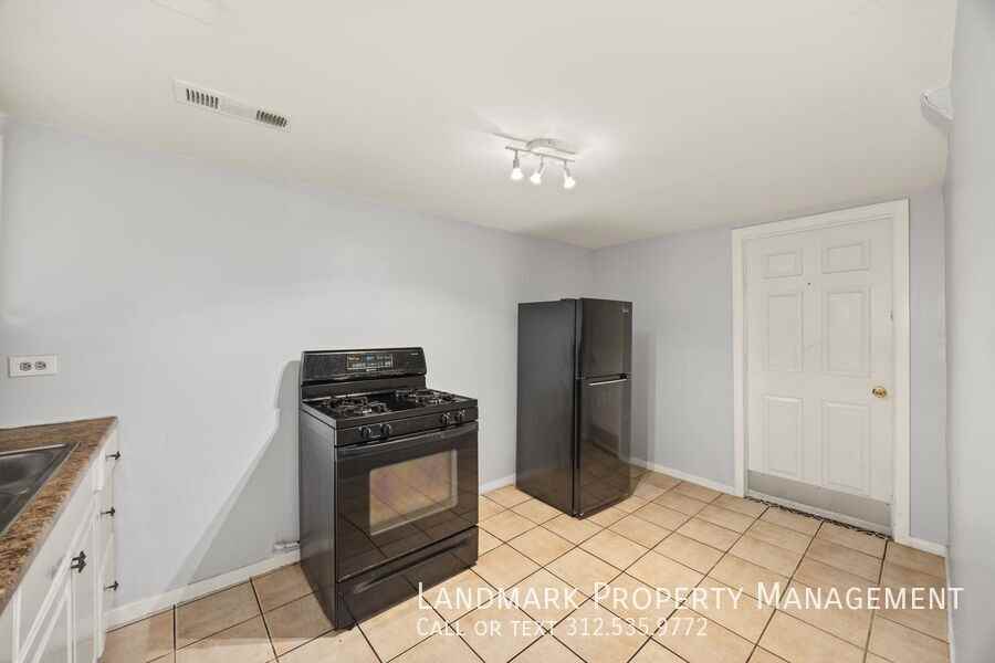 4614 N Central Park Ave #G - Photo 3 of 18