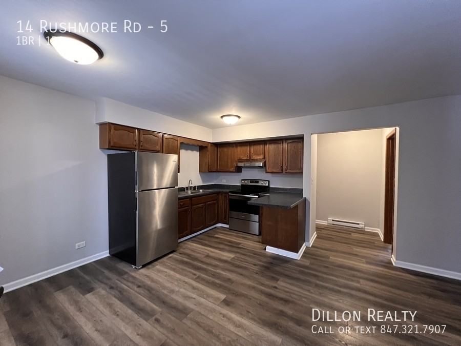 14 Rushmore Rd #5 - Photo 3 of 11