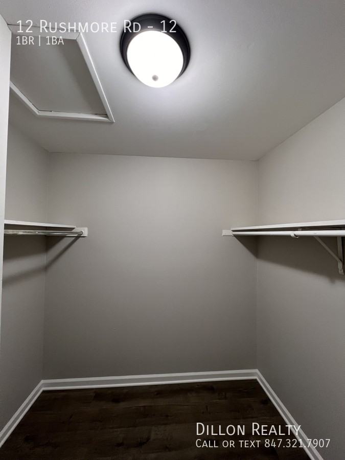 12 Rushmore Rd #12 - Photo 7 of 9