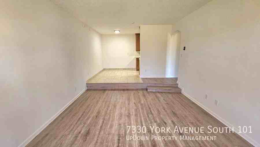 7330 York Ave S - Photo 6 of 19