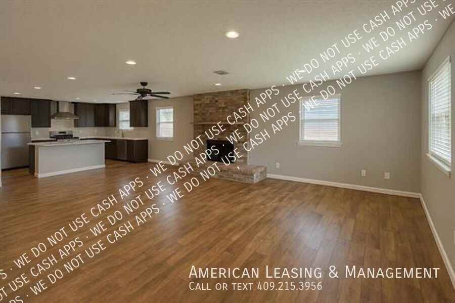 13430 Moss Hill Dr - Photo 4 of 10