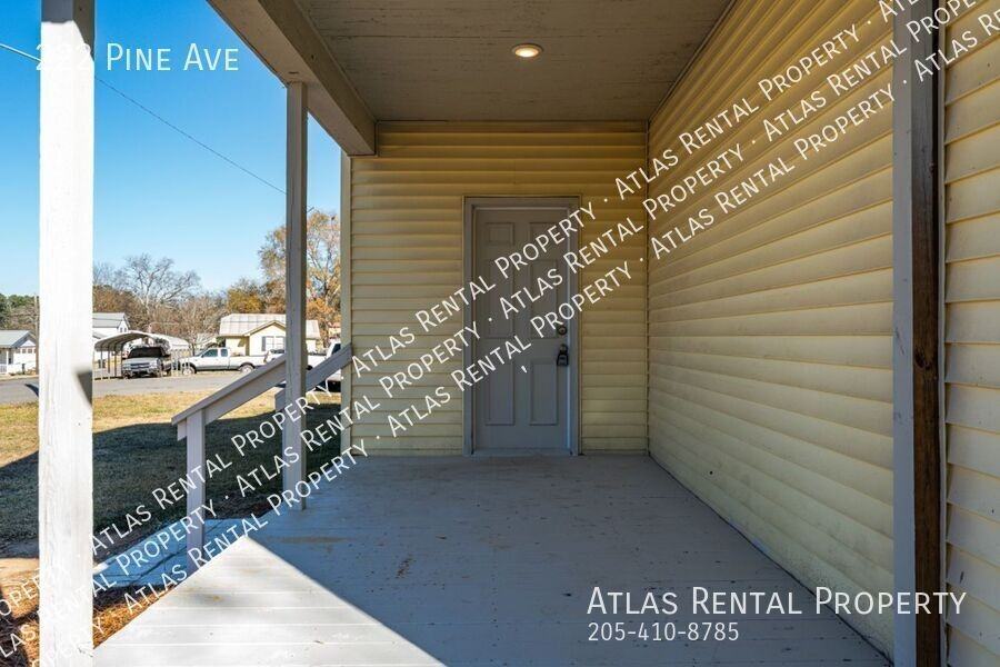 222 Pine Ave - Photo 5 of 22