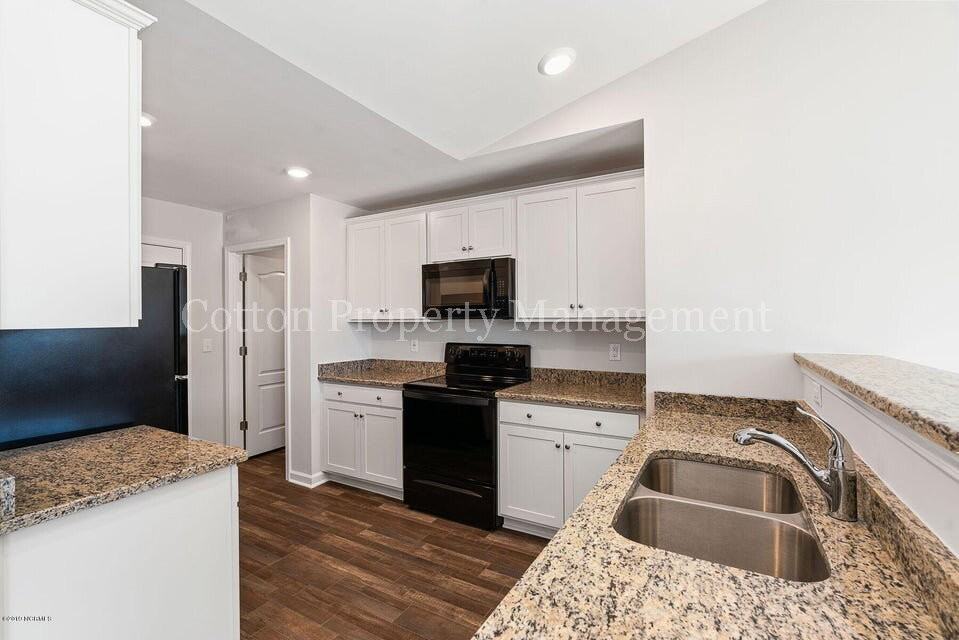 7216 Brittany Pointer Ct - Photo 4 of 18