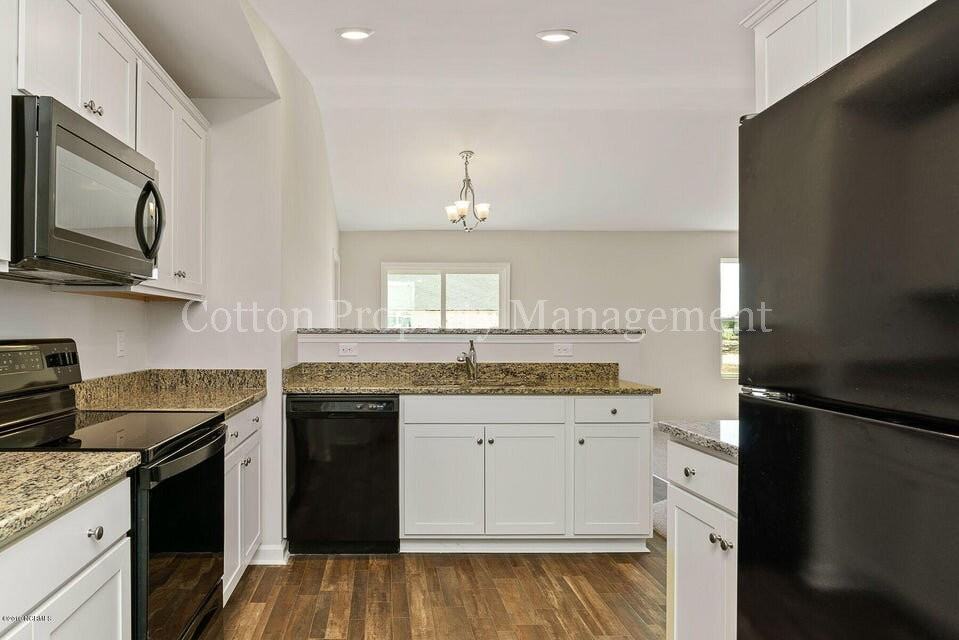 7216 Brittany Pointer Ct - Photo 5 of 18