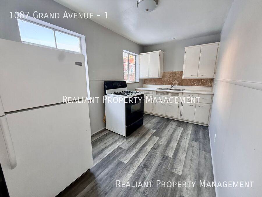 1087 Grand Ave #1 - Photo 4 of 6
