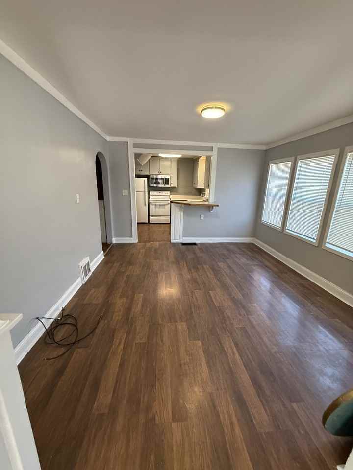 630 N Pleasant St #1 - Photo 3 of 9