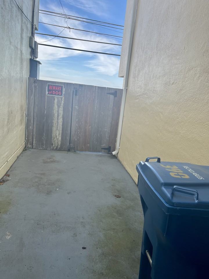 390 Ardendale Dr #390A - Photo 2 of 27