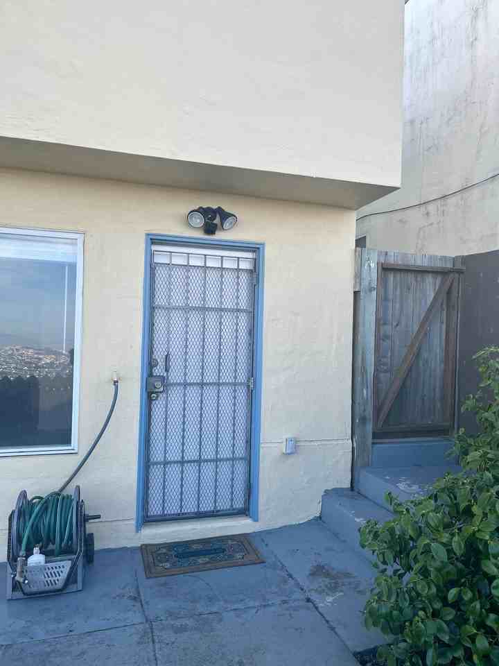 390 Ardendale Dr #390A - Photo 5 of 27