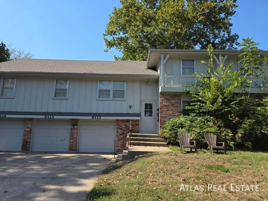 8424 Travis Ln - Photo 2 of 12