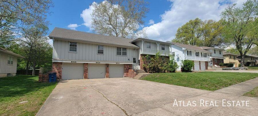 8424 Travis Ln - Photo 3 of 12