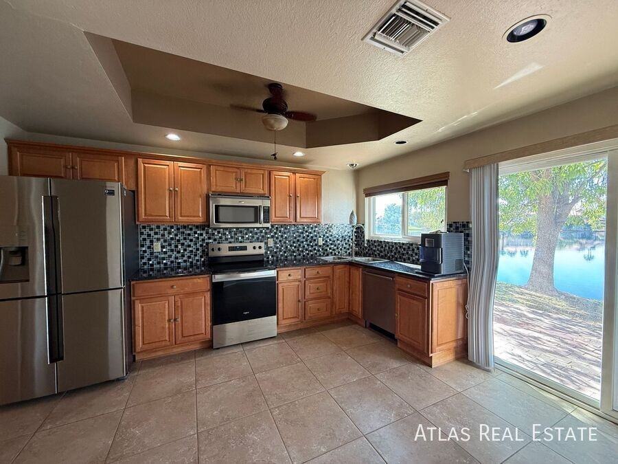 1425 W Coral Reef Dr - Photo 7 of 25