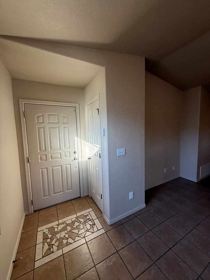 4864 Camino Dos Vidas - Photo 6 of 37