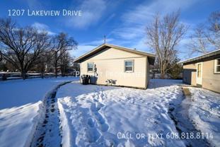 1207 Lakeview Dr - Photo 1 of 1
