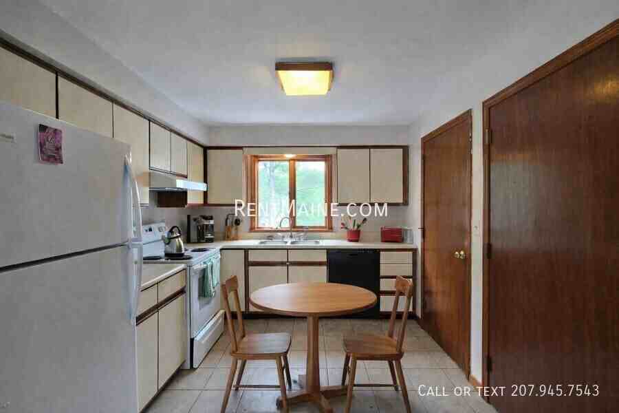 7 Hartley St #5 - Photo 3 of 19