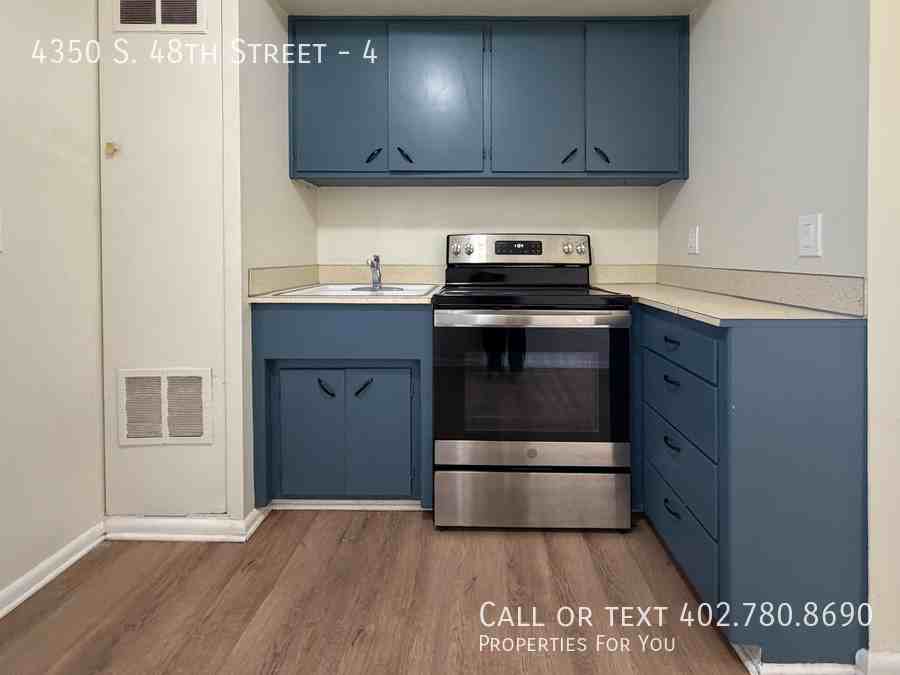 4350 S 48th St #4 - Photo 5 of 14