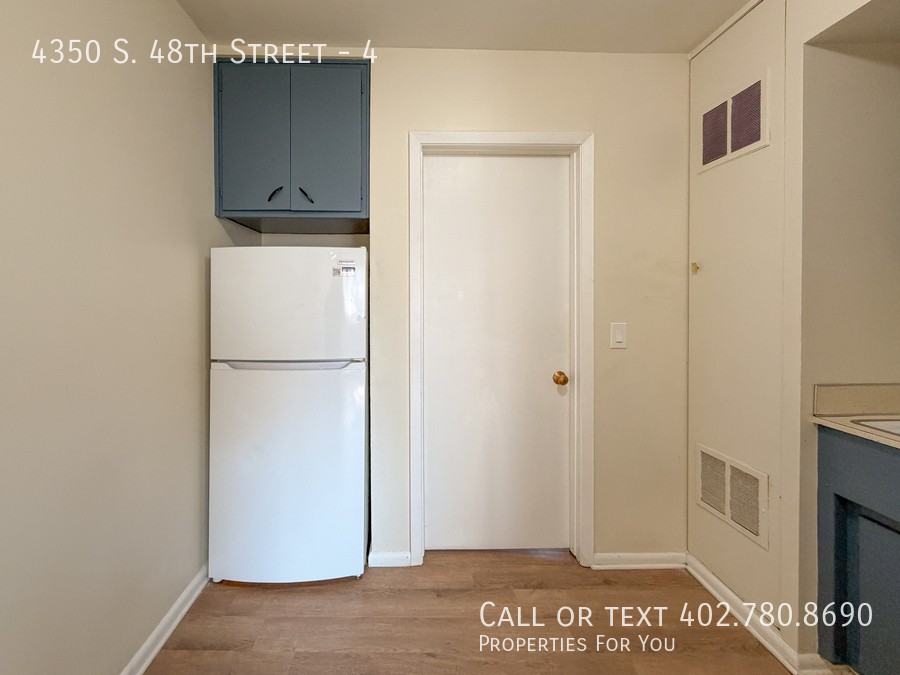 4350 S 48th St #4 - Photo 6 of 14