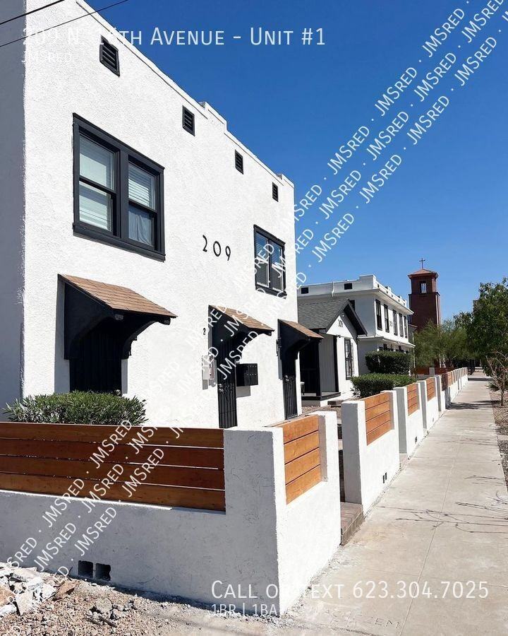 209 N 16th Ave #1 - Photo 2 of 11