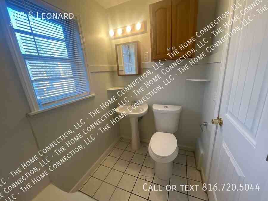 700 S Leonard St - Photo 6 of 14