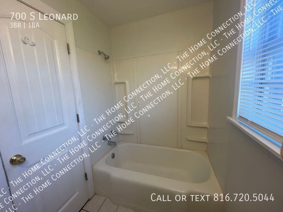 700 S Leonard St - Photo 7 of 14