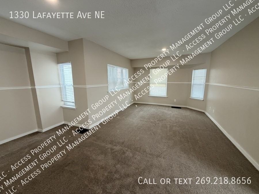 1330 Lafayette Ave Ne - Photo 6 of 28