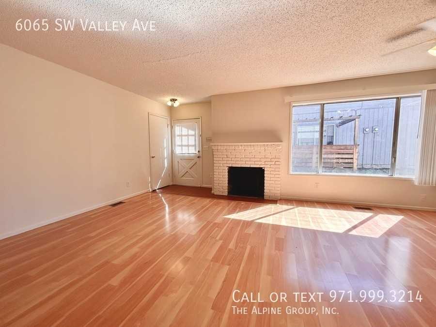 6065 Sw Valley Ave - Photo 6 of 30