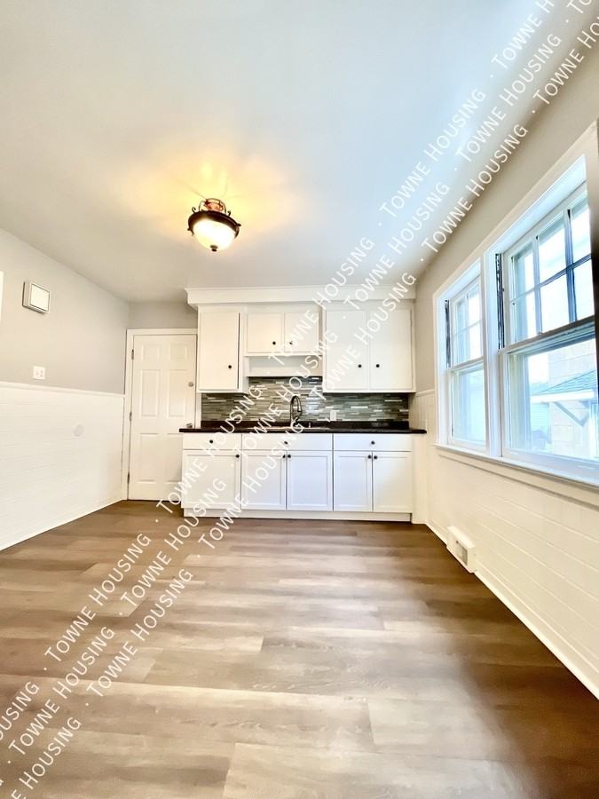 554 26th St #1 - Photo 3 of 29
