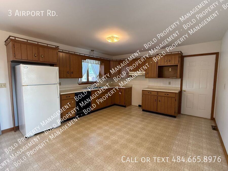 3 Airport Rd - Photo 2 of 16