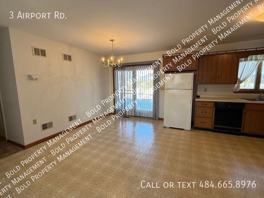 3 Airport Rd - Photo 3 of 16